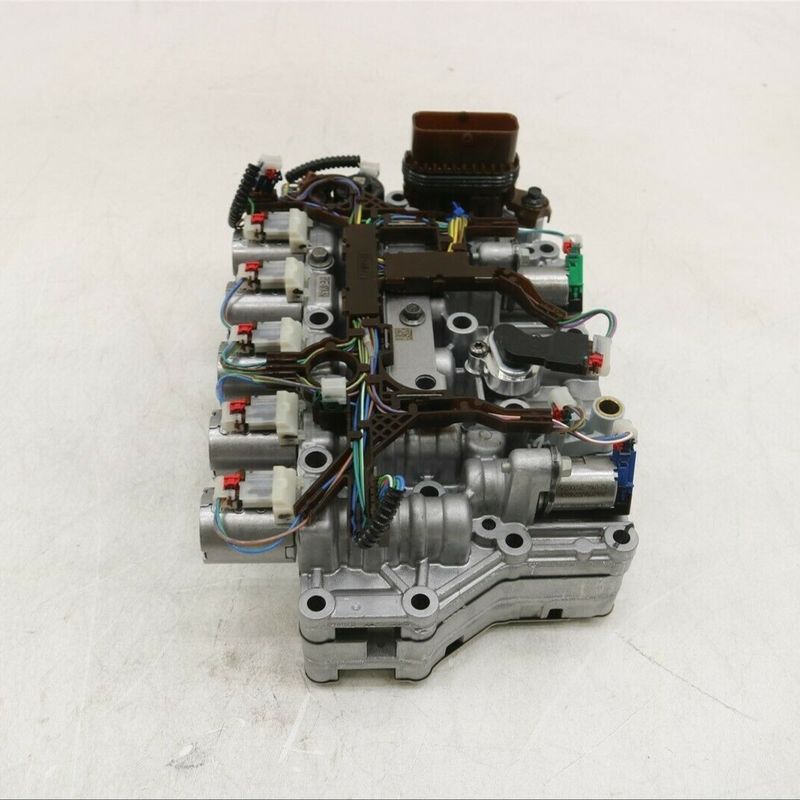 7KG Ford Escape EDGE Transmission Part 8F24 8F35 Conjunto de la carrocería de la válvula con consumo