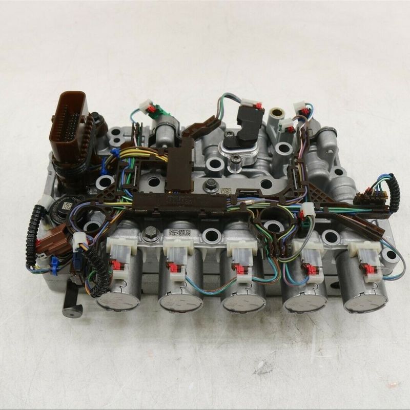 7KG Ford Escape EDGE Transmission Part 8F24 8F35 Conjunto de la carrocería de la válvula con consumo