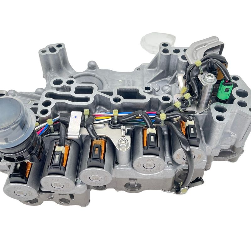El número de unidades de transmisión de la caja de engranajes automática JF020E de la válvula de control para 2012-2013 NV200