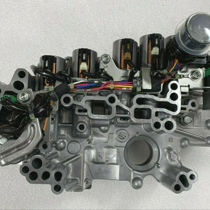 El número de unidades de transmisión de la caja de engranajes automática JF020E de la válvula de control para 2012-2013 NV200