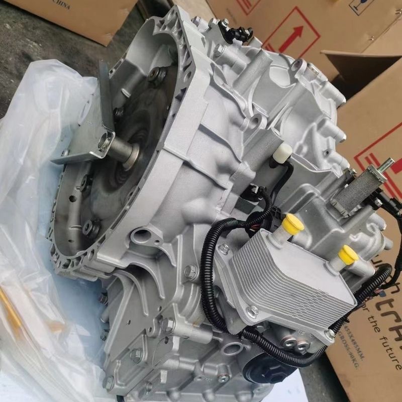 En la parte superior, el conjunto de transmisión automática DFSK Edge 1.5T 2WD VT5 CVT para el MPV FENGGUANG II