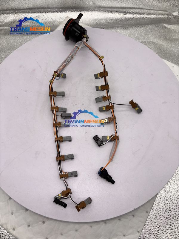 El arnés de cableado de la carrocería de la válvula de la transmisión automática GA8G45AW 24008744992 es aplicable a la versión BMW X1 F48 con sensor de temperatura de aceite único